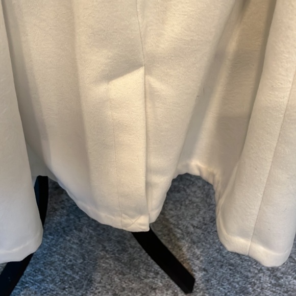 Coat - Picture 6 of 8